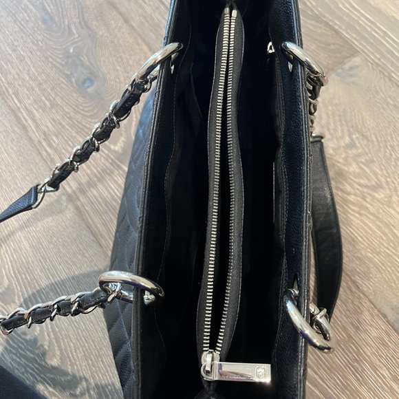 Chanel Quilted Caviar Grand Shopping Tote in Black w/ Silver Hardware - Picture 4 of 10